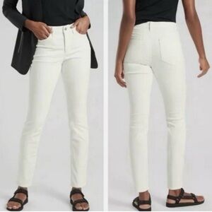 Athleta Sculptek Skinny Super Stretch Mid-Rise White Jean Pant. Size 8